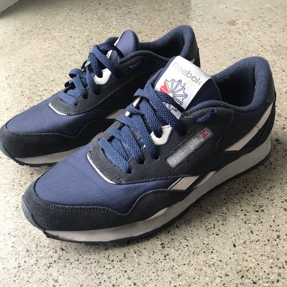 Reebok Other - Reebok classics navy size 9